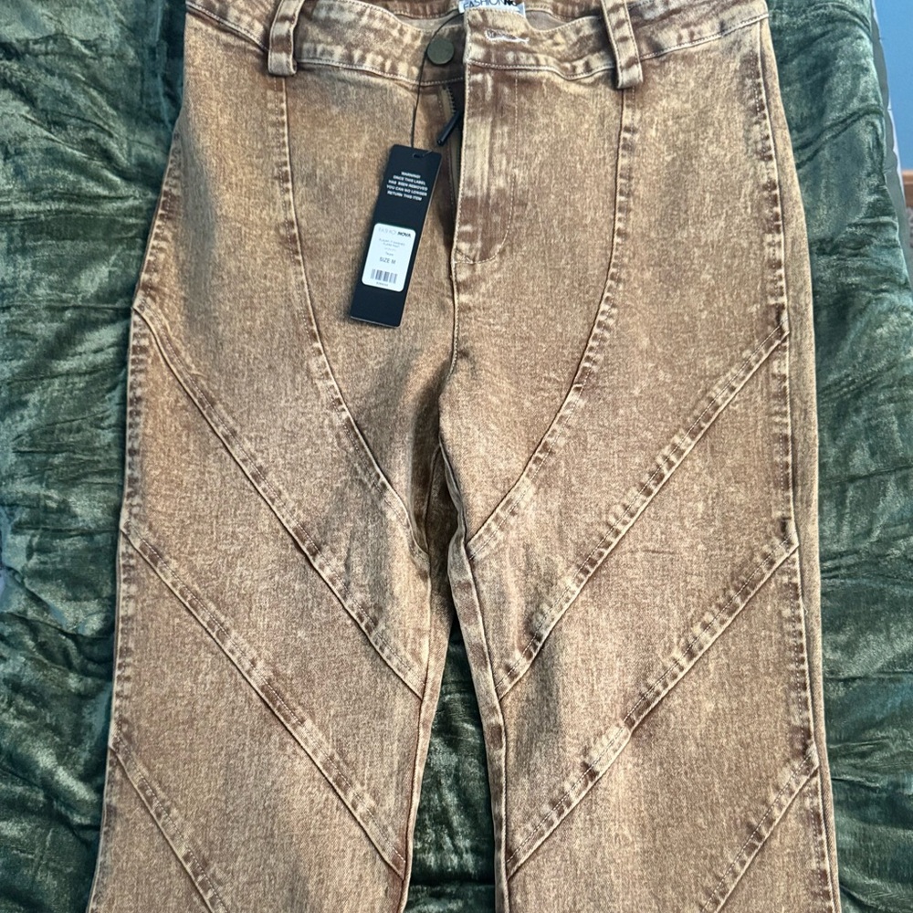 Fashion nova tan bell bottom cute stretchy